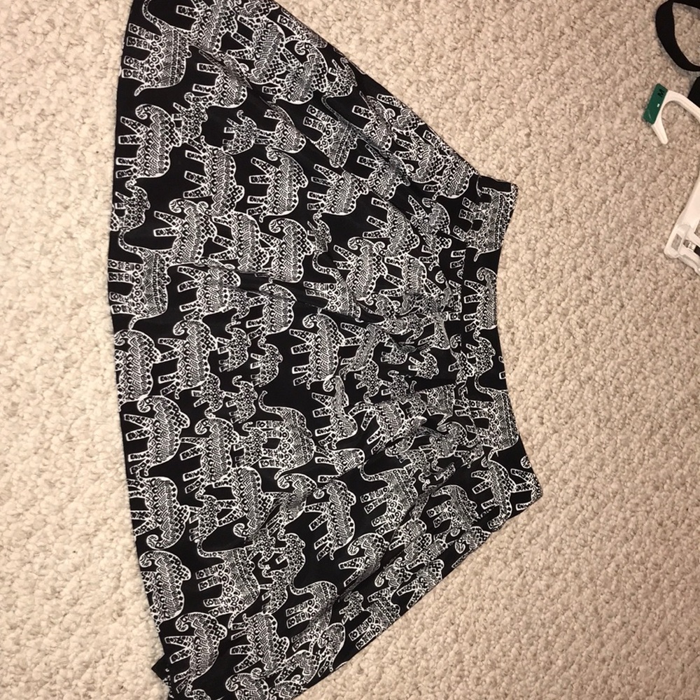 black and white elephant skirt from aeropostale